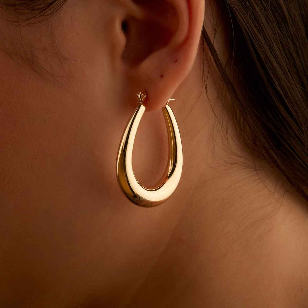Cara Oval Hoop Earrings