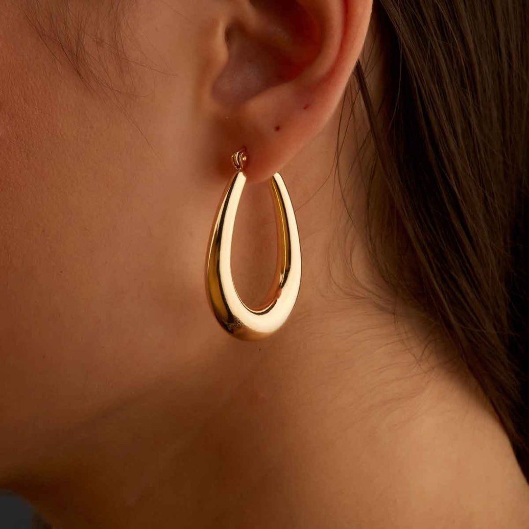 Cara Oval Hoop Earrings