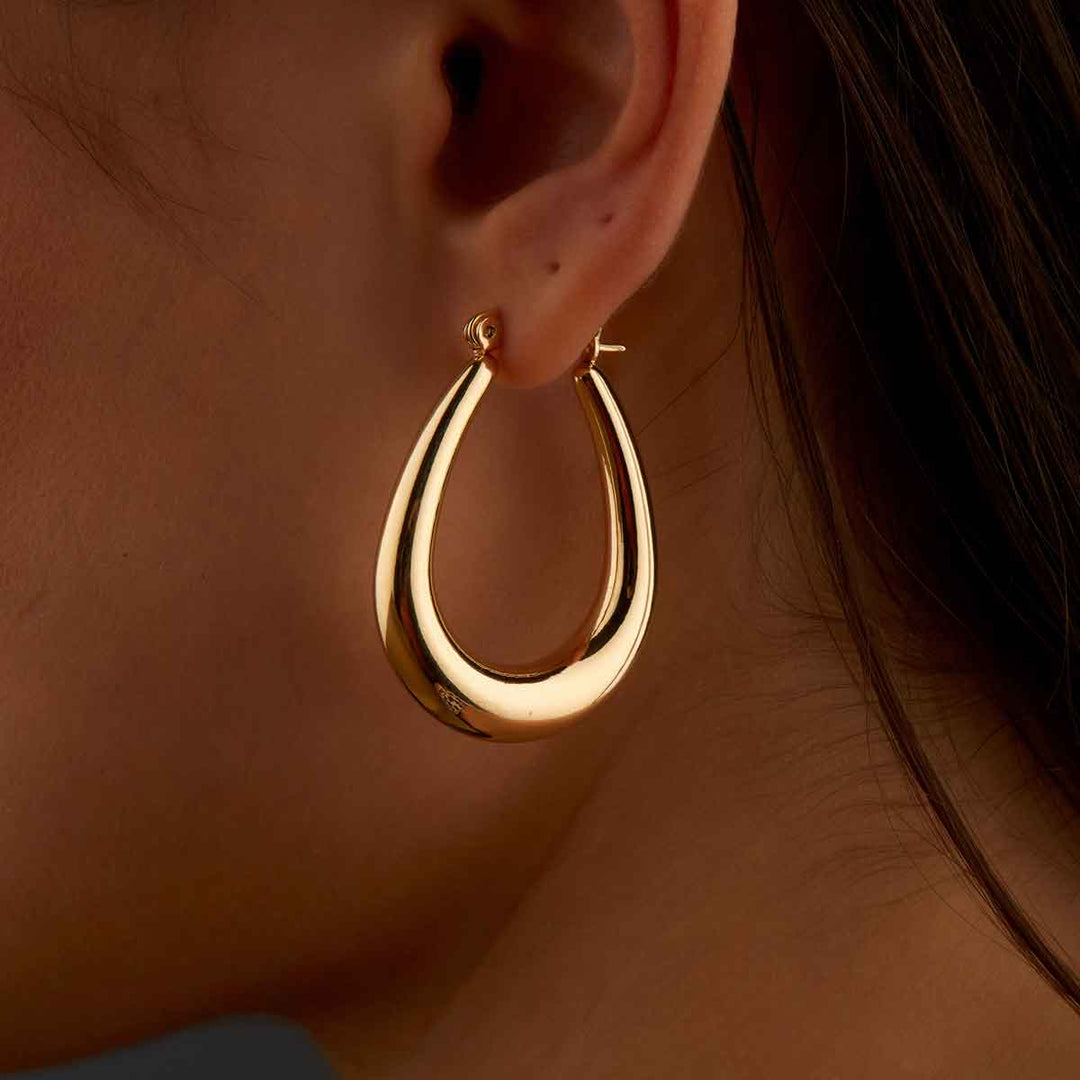 Cara Oval Hoop Earrings
