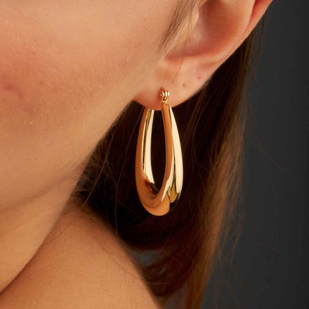 Cara Oval Hoop Earrings