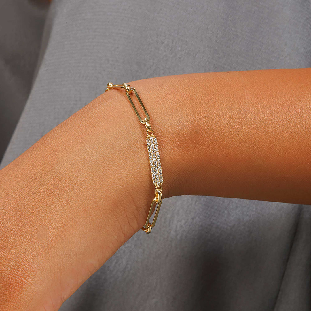 Jadira Paperclip Rolo Chain Bracelet with Pavé Diamond Plate