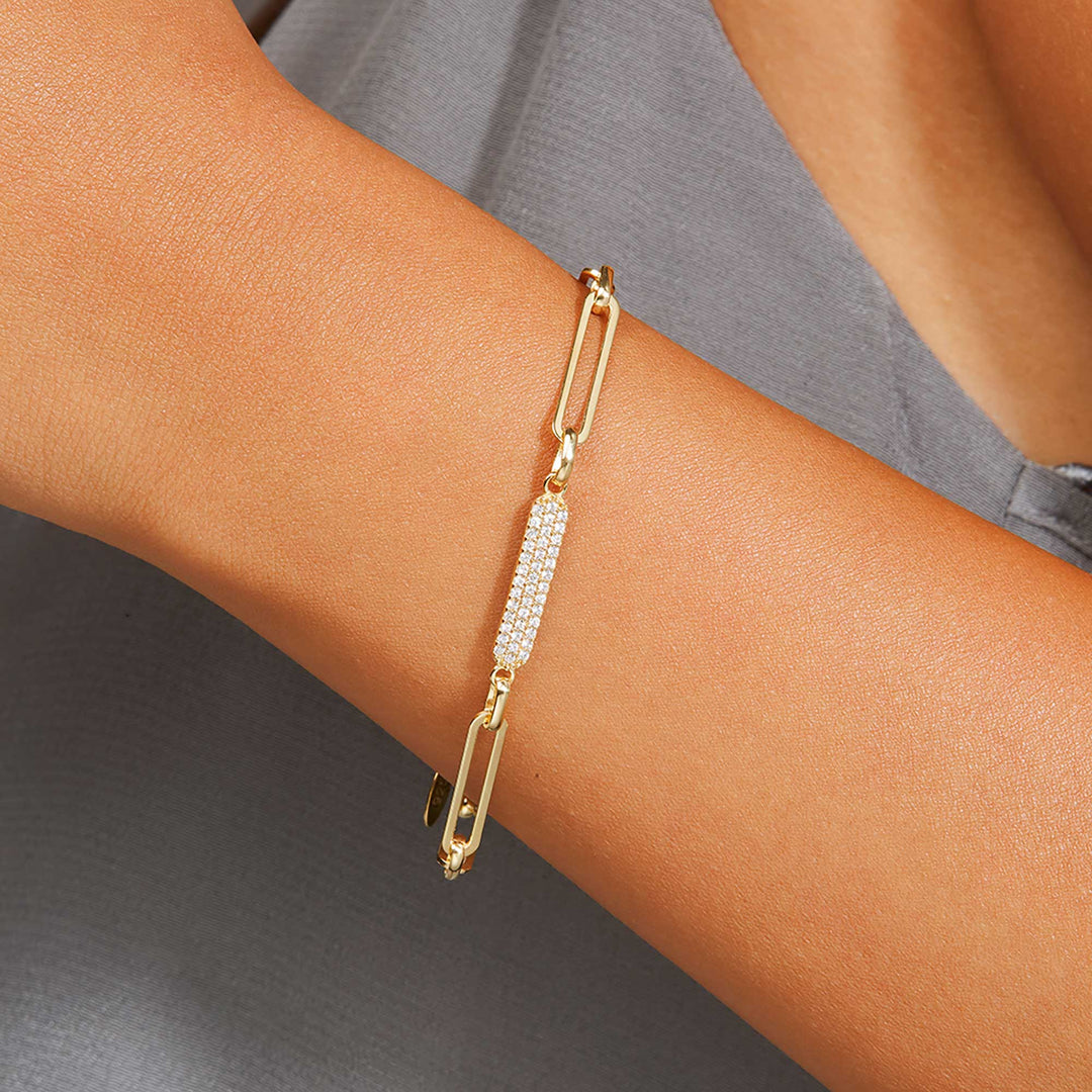 Jadira Paperclip Rolo Chain Bracelet with Pavé Diamond Plate