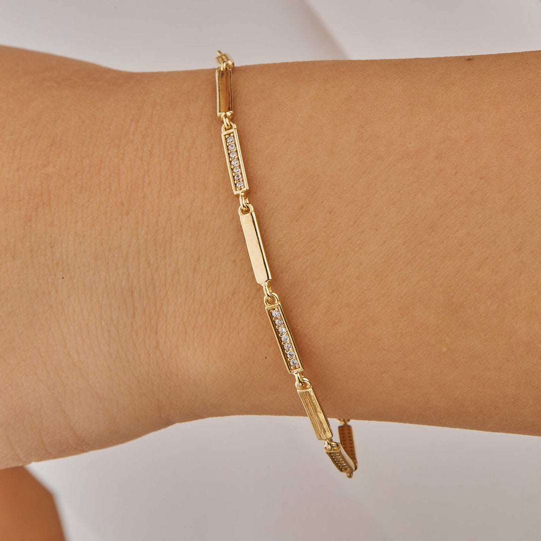 Oya Rolo Bar Chain Bracelet