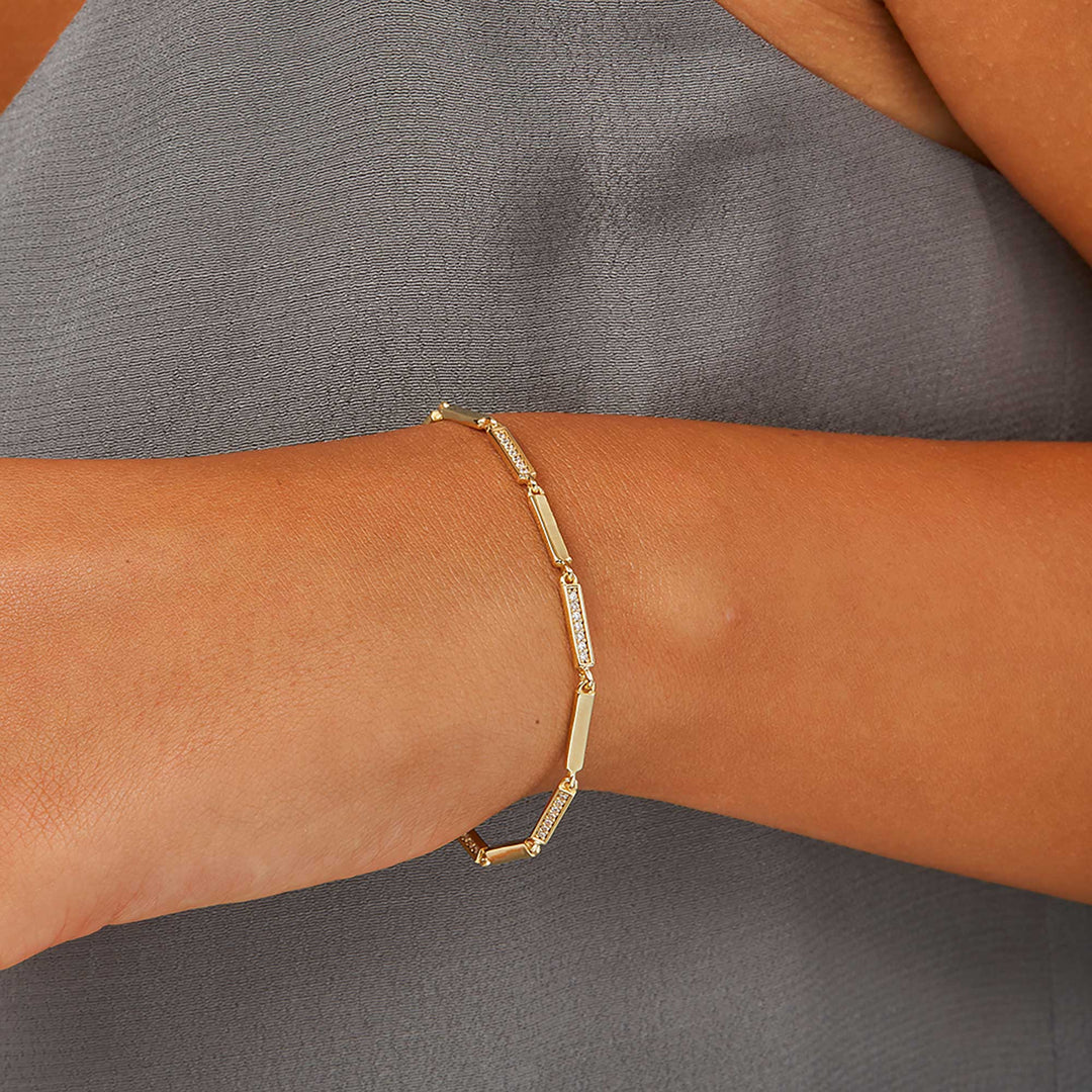 Oya Rolo Bar Chain Bracelet