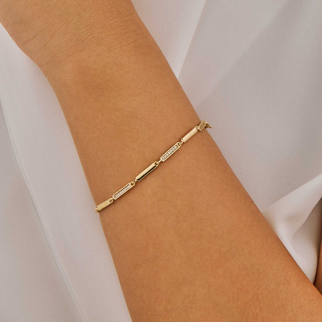 Oya Rolo Bar Chain Bracelet