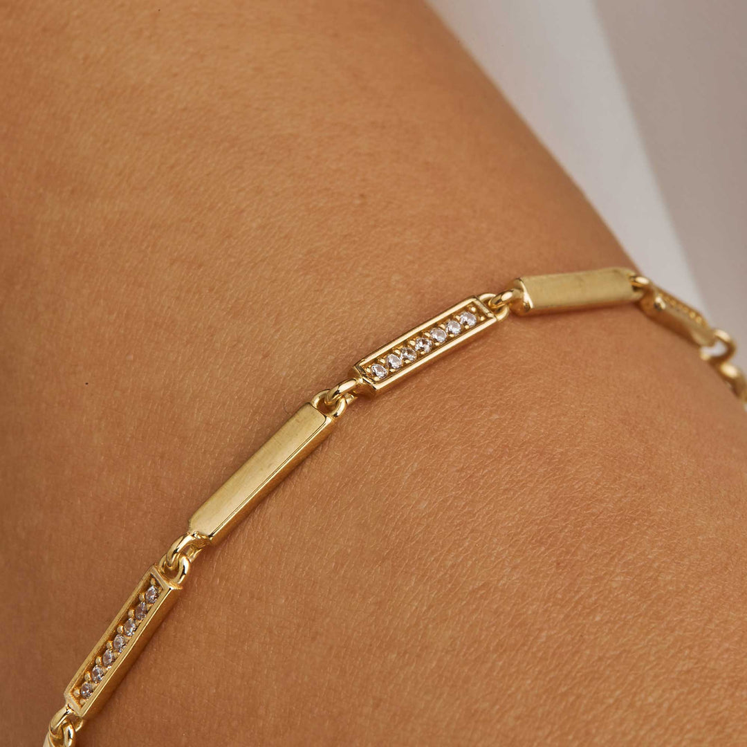 Oya Rolo Bar Chain Bracelet
