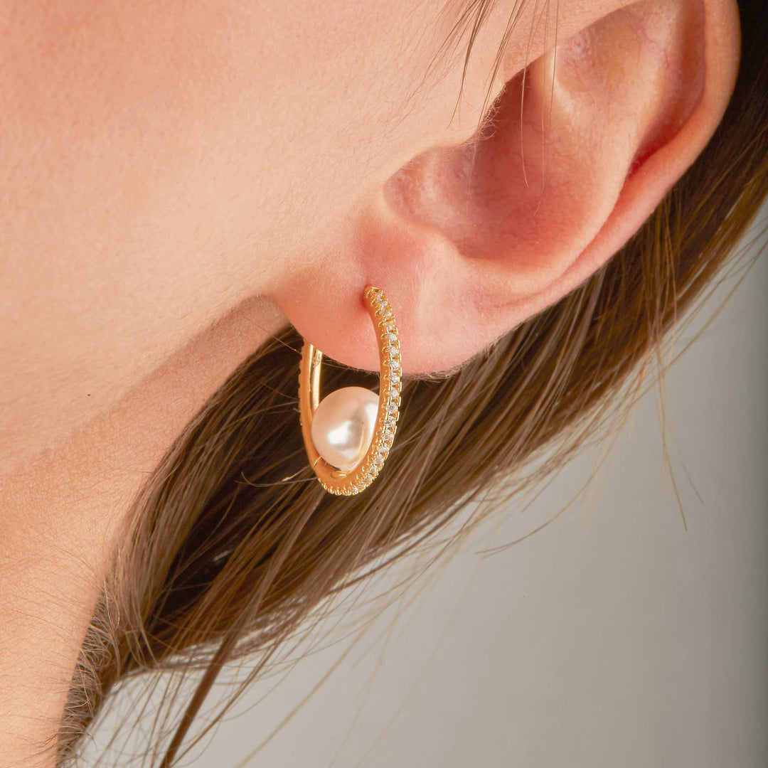 Margola Pearl Endless Huggie Hoop Earrings