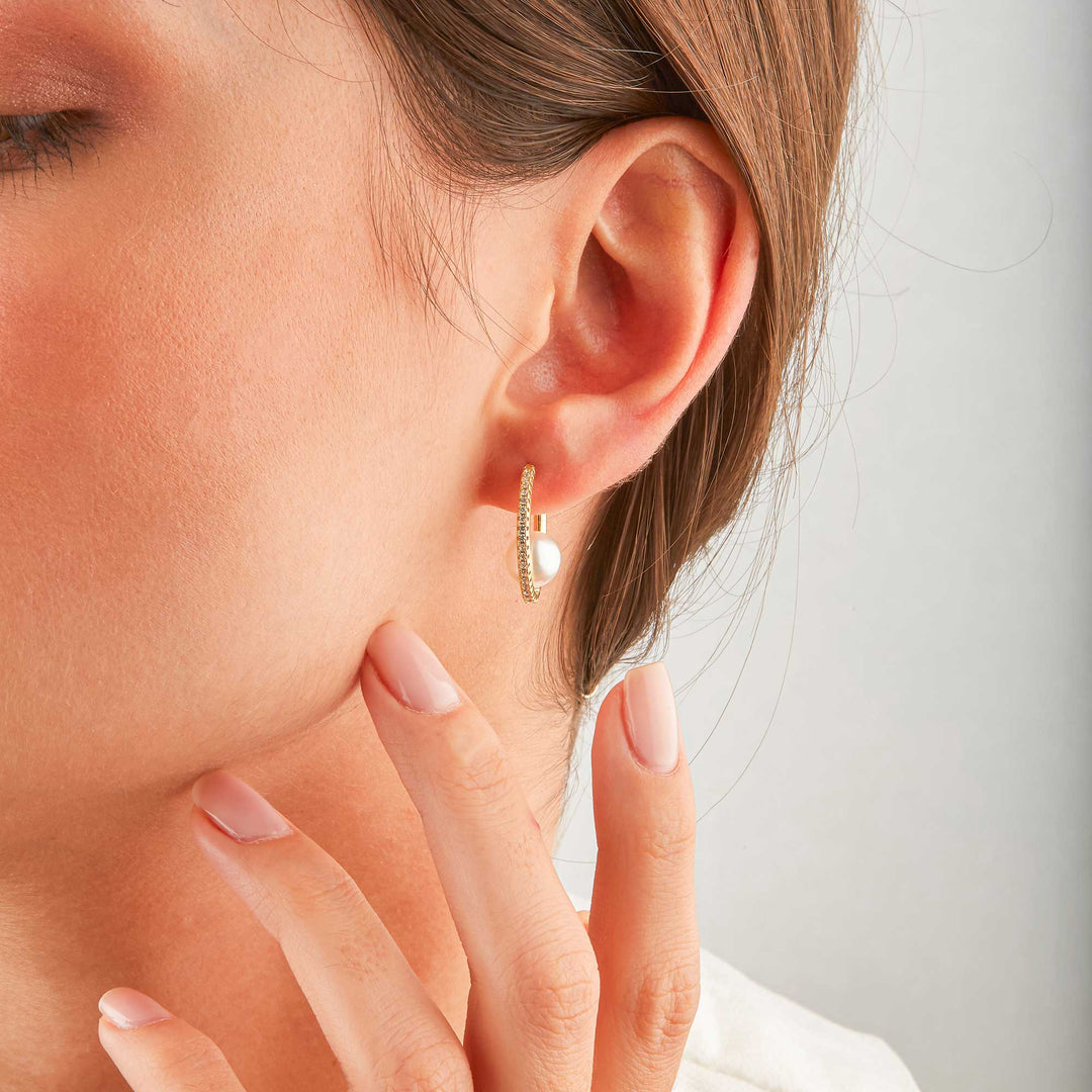 Margola Pearl Endless Huggie Hoop Earrings