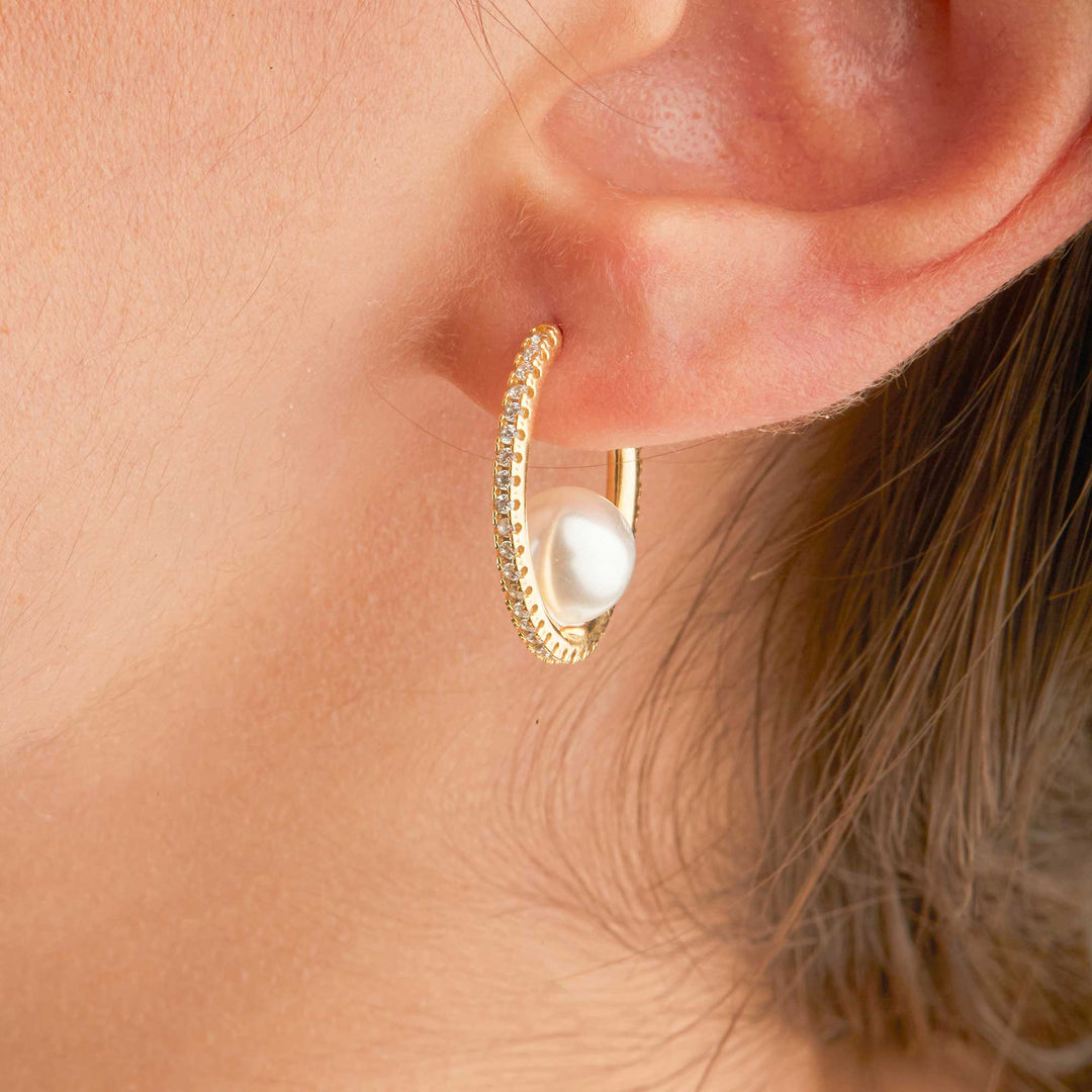 Margola Pearl Endless Huggie Hoop Earrings