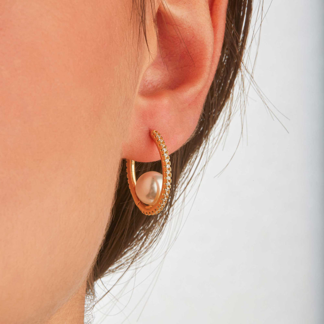 Margola Pearl Endless Huggie Hoop Earrings