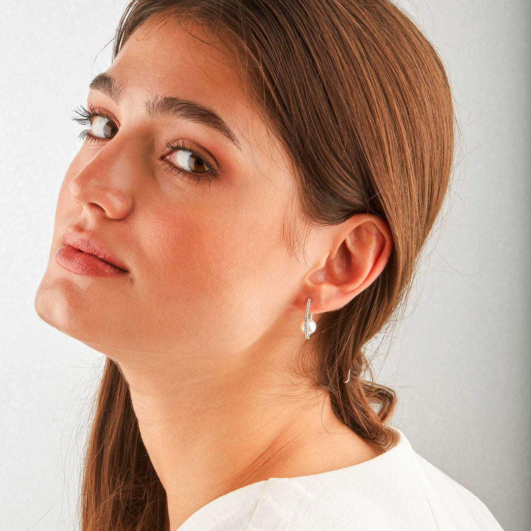 Margola Pearl Endless Huggie Hoop Earrings