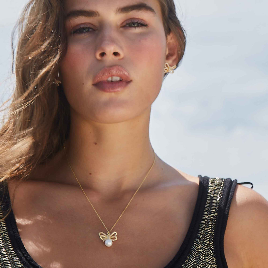 Ribbon Pave Pendant Necklace