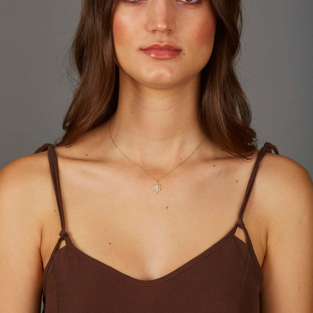 Carmen Kuzey Yıldızı Kolye