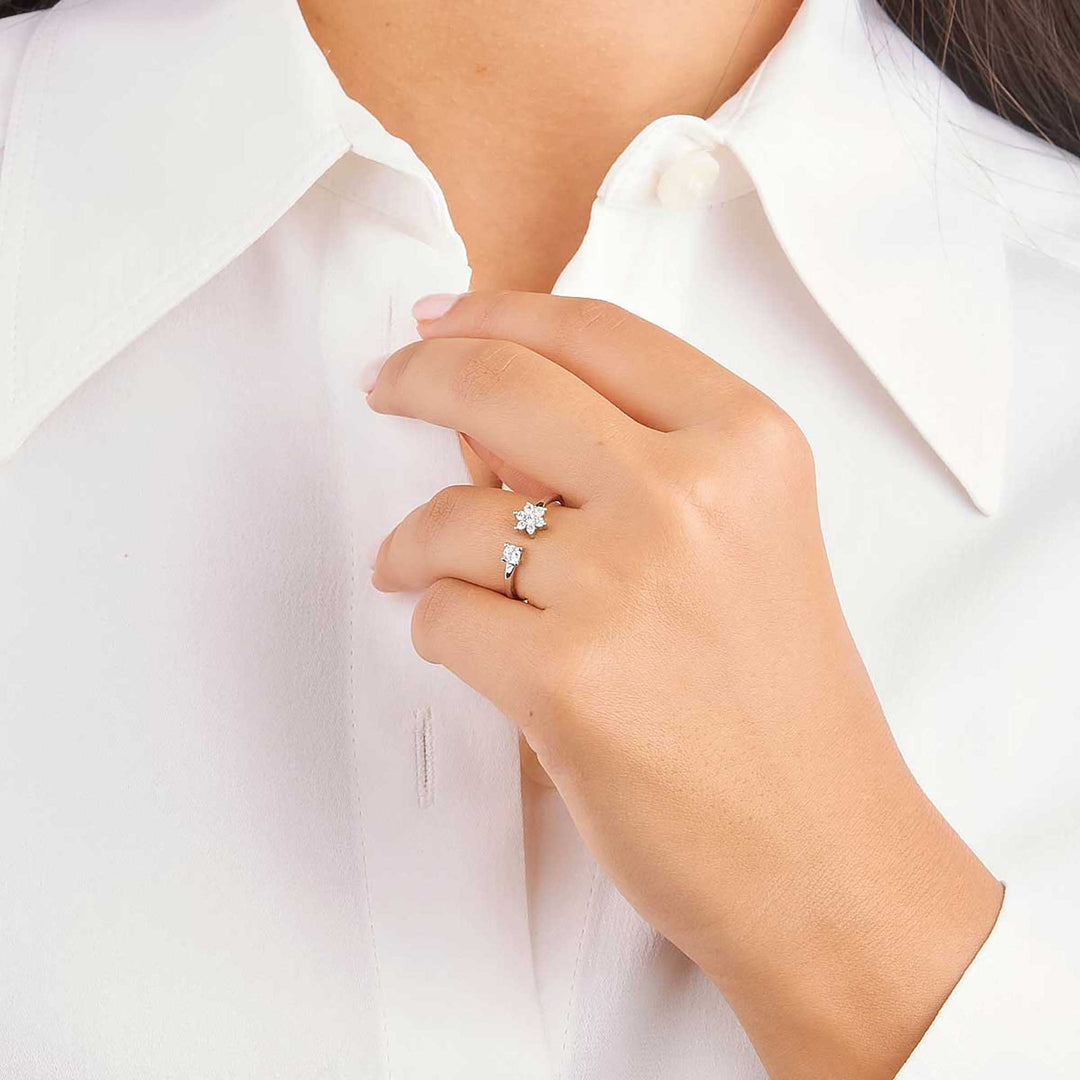 Nil Diamond Flower Open Ring
