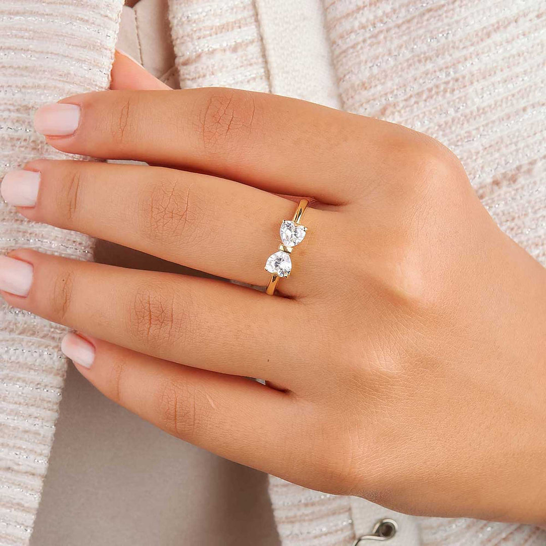 Hazan Ribbon Ring with Heart Shaped Stones