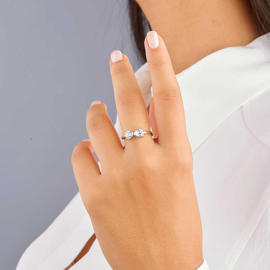 Hazan Ribbon Ring with Heart Shaped Stones