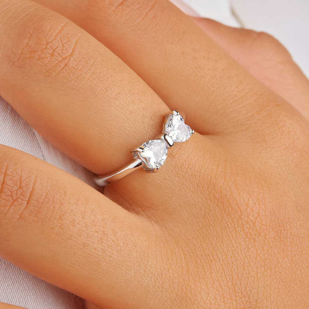 Hazan Ribbon Ring with Heart Shaped Stones