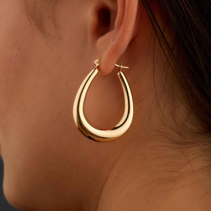Cara Oval Hoop Earrings