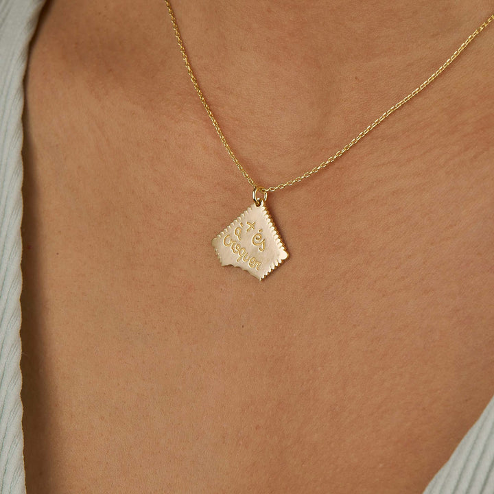 Biscuit Pendant Necklace