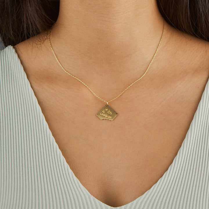 Biscuit Pendant Necklace