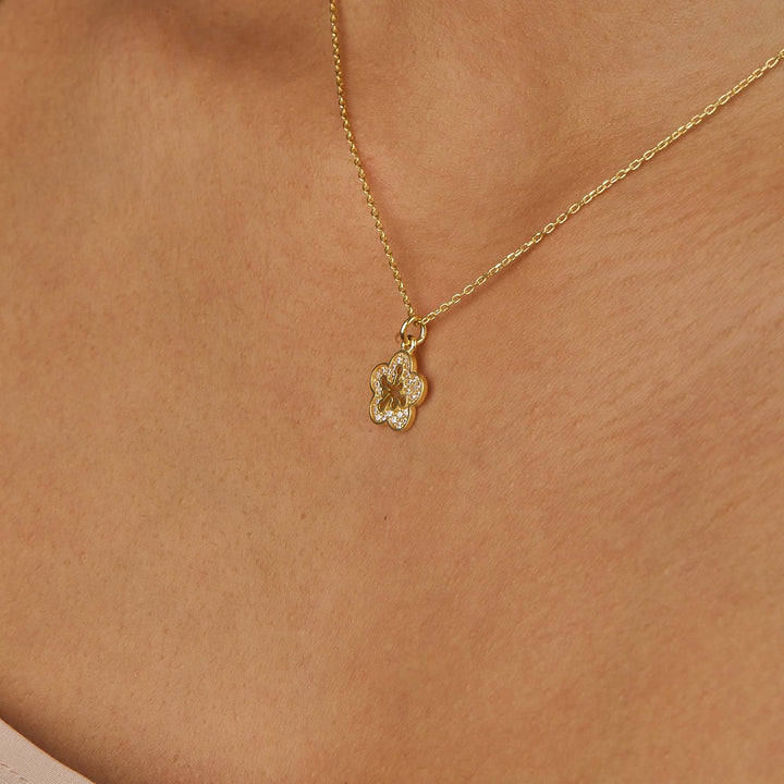 Bloomy Shine Pendant Necklace