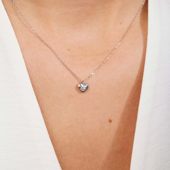 Leen Mini Heart Pendant Necklace
