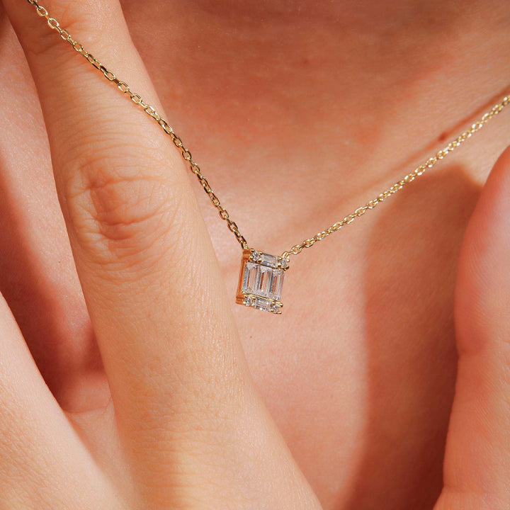 Cristal Baget Taşlı Pendant Kolye