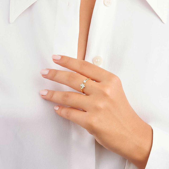 Nil Diamond Flower Open Ring