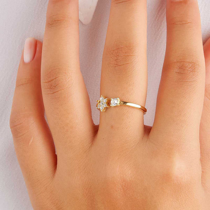 Nil Diamond Flower Open Ring