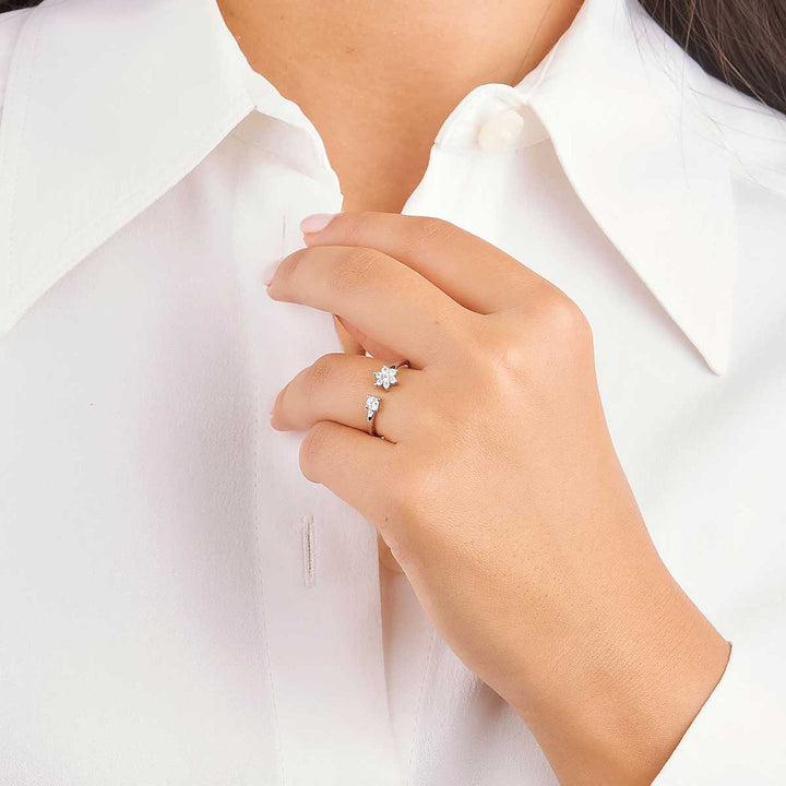 Nil Diamond Flower Open Ring