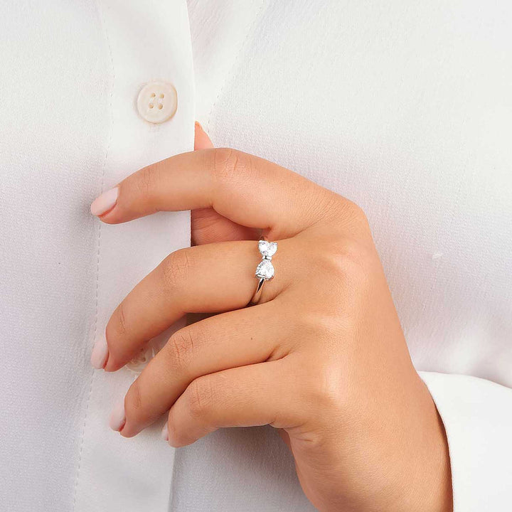 Hazan Ribbon Ring with Heart Shaped Stones